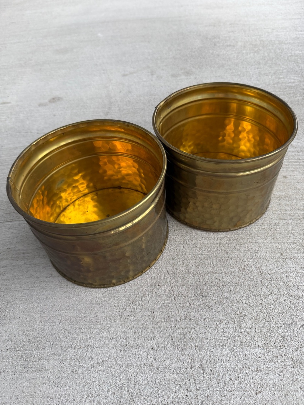 Vintage Pair Hammered Brass Planters Cachepots Made In USA World Bazaars 6.5”